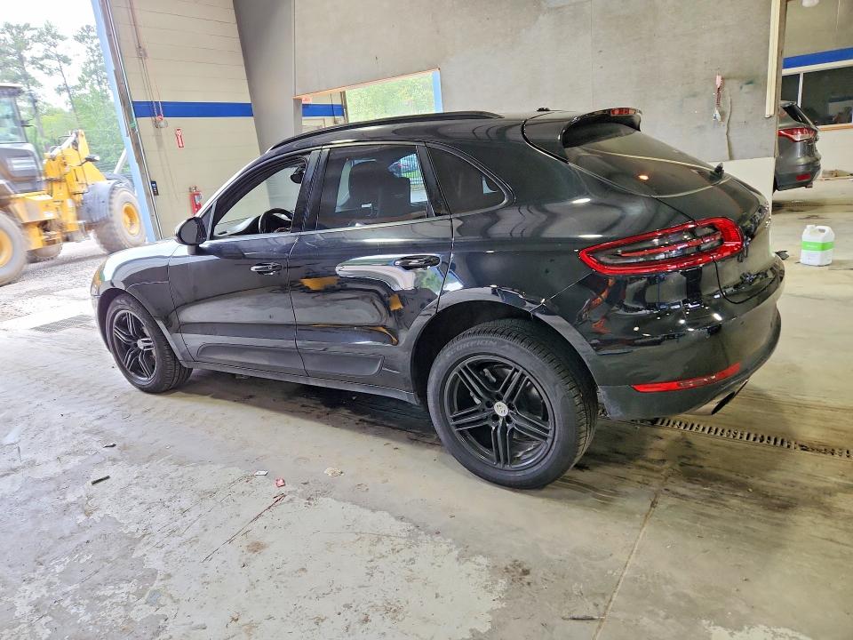 Фото 2 с аукциона – 2015 PORSCHE MACAN с VIN WP1AB2A59FLB73803