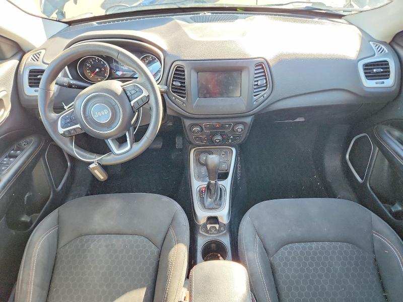 Photo 8 from auction – 2019 JEEP COMPASS with VIN 3C4NJDAB4KT771531