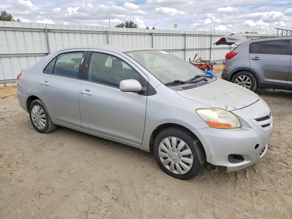 Photo 4 from auction – 2007 TOYOTA YARIS with VIN JTDBT923771075441