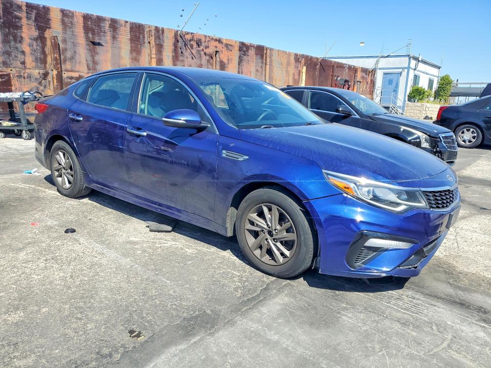 Photo 4 from auction – 2019 KIA OPTIMA with VIN 5XXGT4L37KG324115