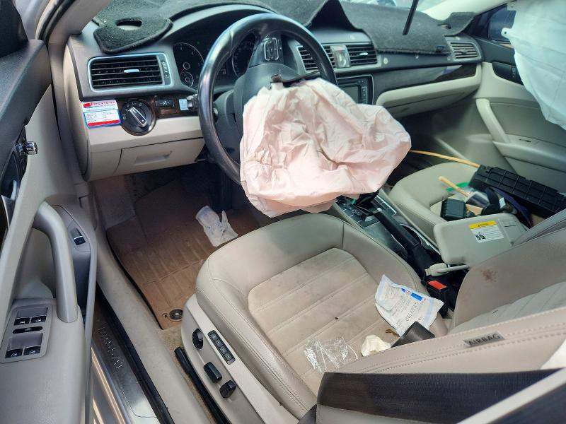 Photo 8 from auction – 2015 VOLKSWAGEN PASSAT with VIN 1VWCV7A32FC120323