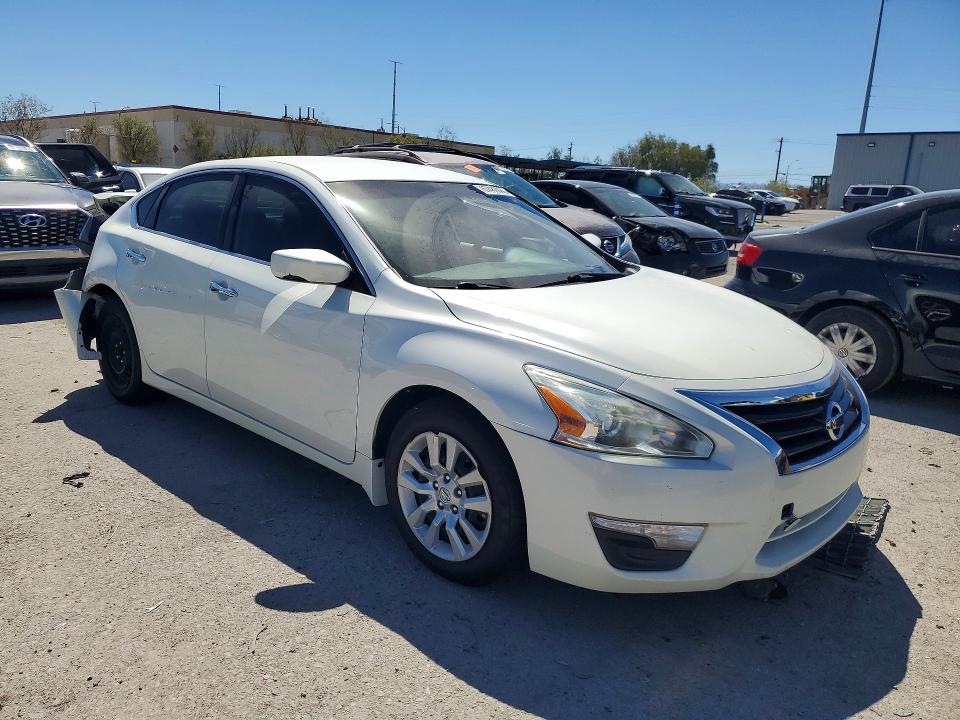 Photo 4 from auction – 2015 NISSAN ALTIMA with VIN 1N4AL3AP2FC279120