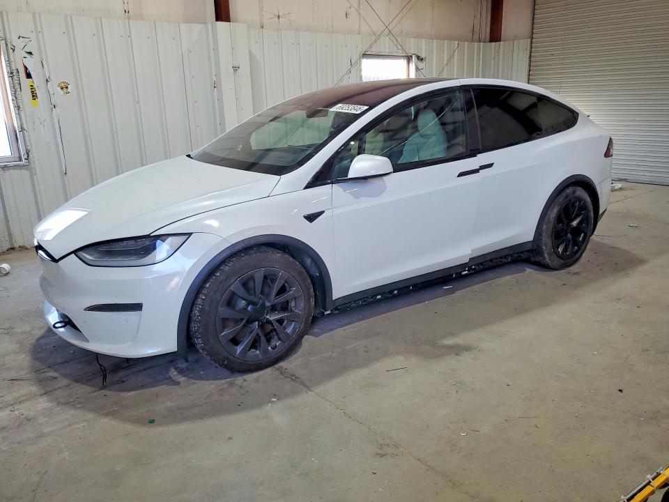 TESLA MODEL X 2022 with VIN 7SAXCBE66NF332535 - Photo from auction