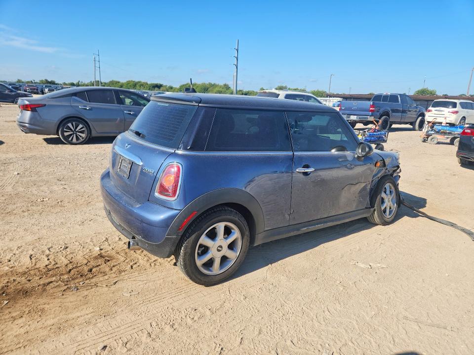 Zdjęcie 3 z aukcji – 2010 MINI COOPER z VIN WMWMF3C53ATZ62041