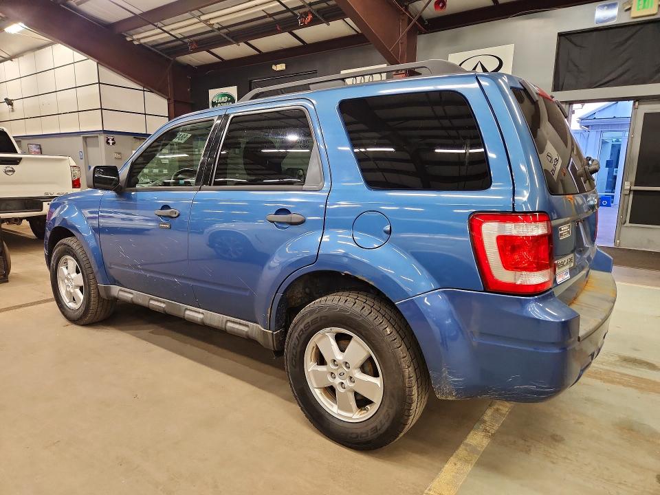 Photo 2 from auction – 2010 FORD ESCAPE with VIN 1FMCU0D7XAKB28529