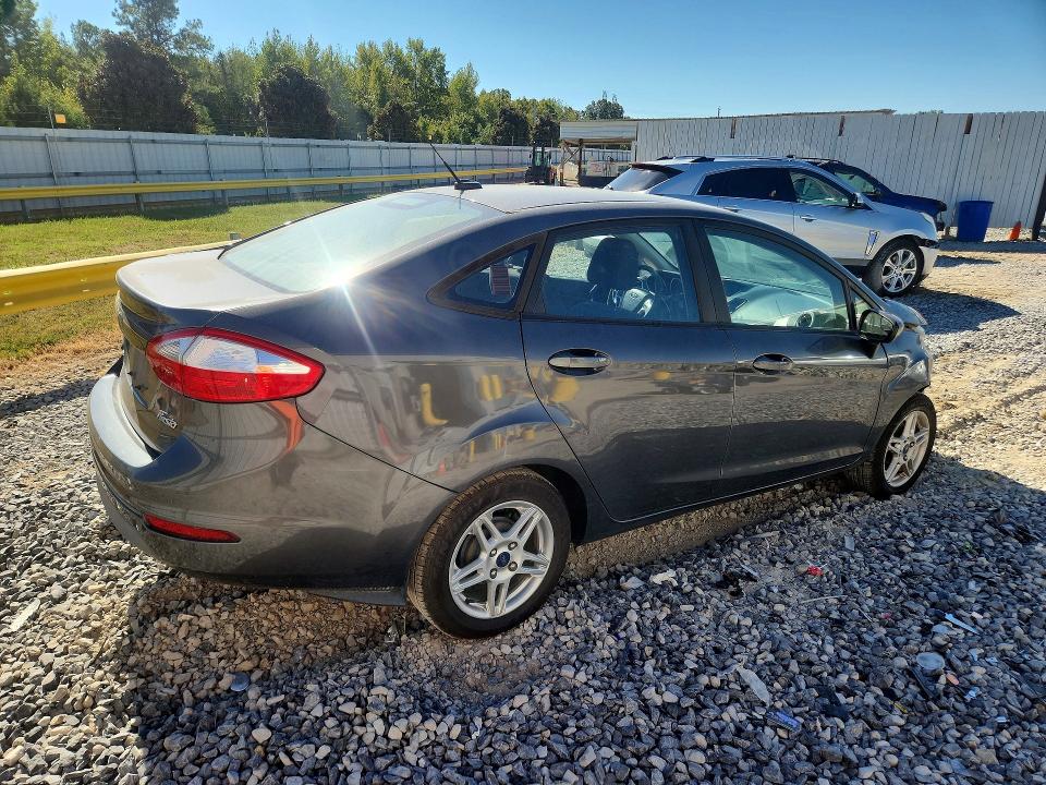 Photo 3 from auction – 2017 FORD FIESTA with VIN 3FADP4BJ5HM135967