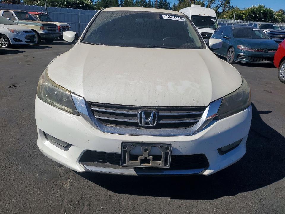 Photo 5 from auction – 2014 HONDA ACCORD with VIN 1HGCR2F58EA190120