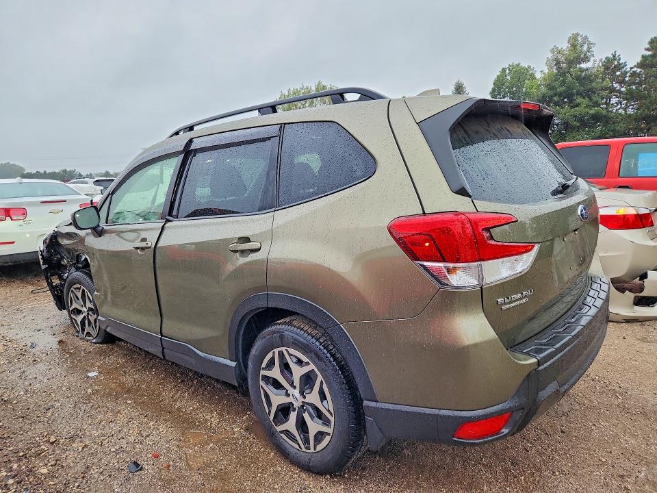 Foto 2 de la subasta – 2022 SUBARU FORESTER con VIN JF2SKAEC8NH482190