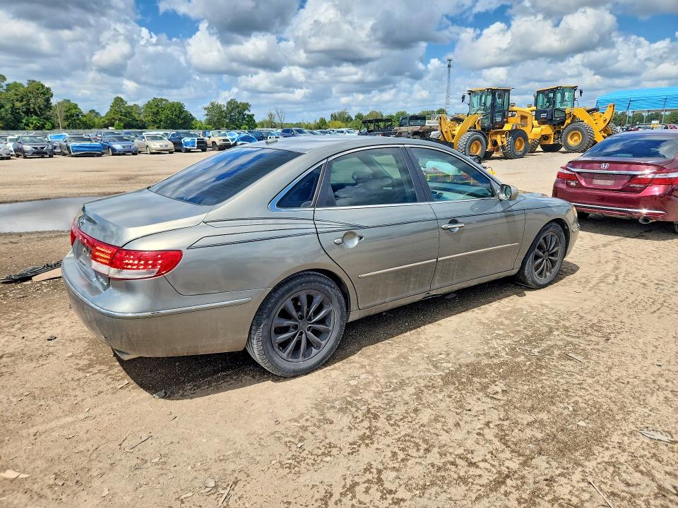 Photo 3 from auction – 2007 HYUNDAI AZERA with VIN KMHFC46F67A196157