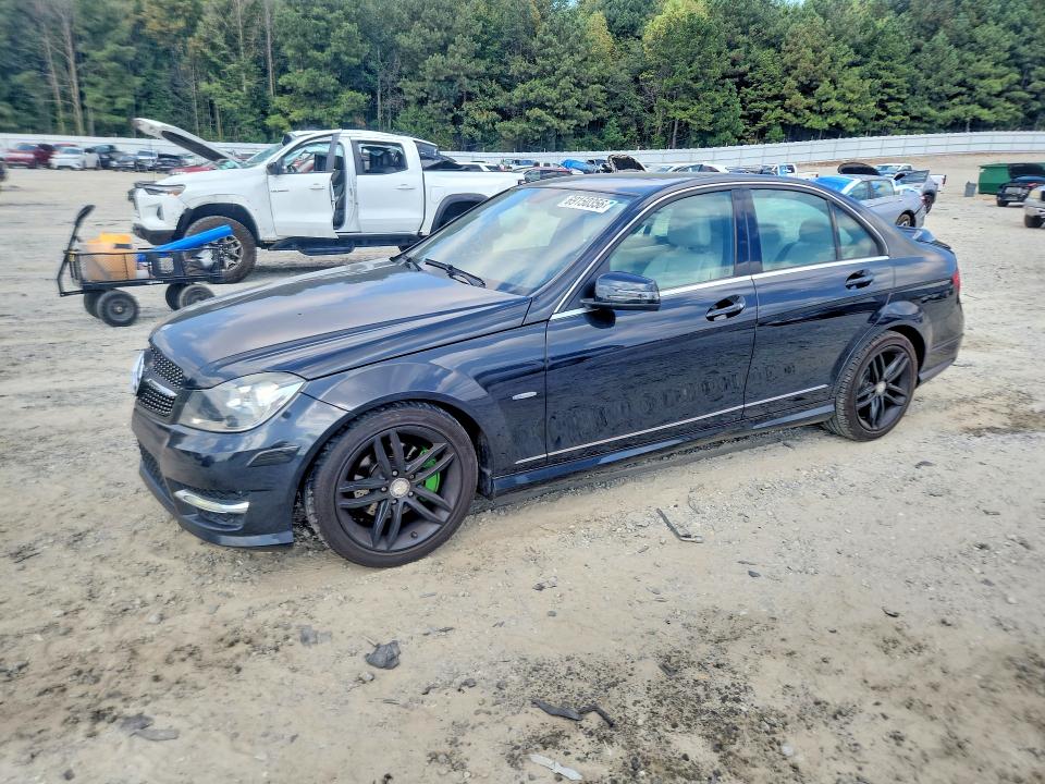 MERCEDES-BENZ C 2012 с VIN WDDGF4HB5CR237325 - Снимка от търг