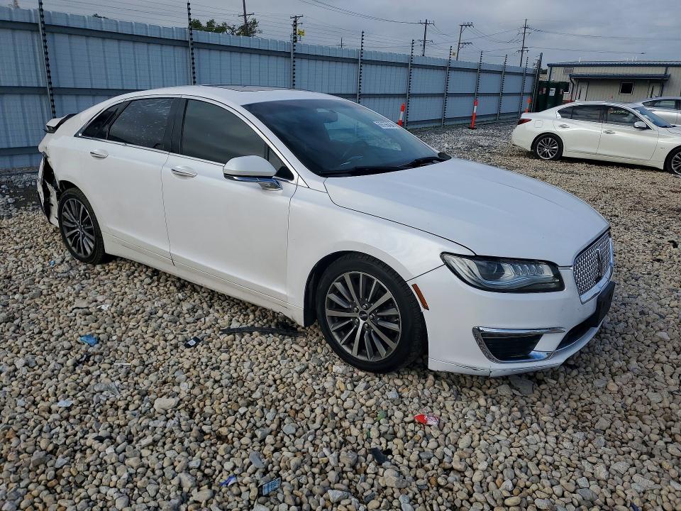 Photo 4 from auction – 2017 LINCOLN MKZ with VIN 3LN6L5E95HR648446