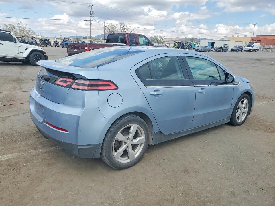 Photo 3 from auction – 2014 CHEVROLET VOLT with VIN 1G1RB6E49EU133090