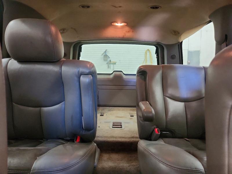 Снимка 10 от търг – 2004 GMC YUKON с VIN 1GKEC13Z44J289675