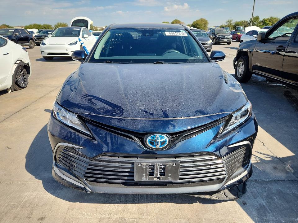 Photo 5 from auction – 2021 TOYOTA CAMRY with VIN 4T1C31AK6MU564756