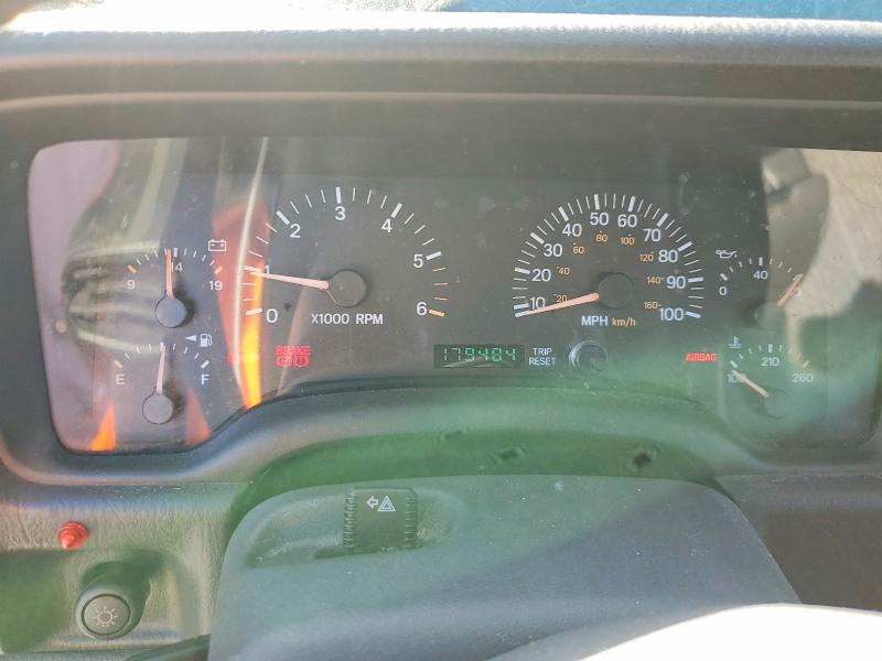 Photo 9 from auction – 2000 JEEP CHEROKEE with VIN 1J4FF48SXYL194420