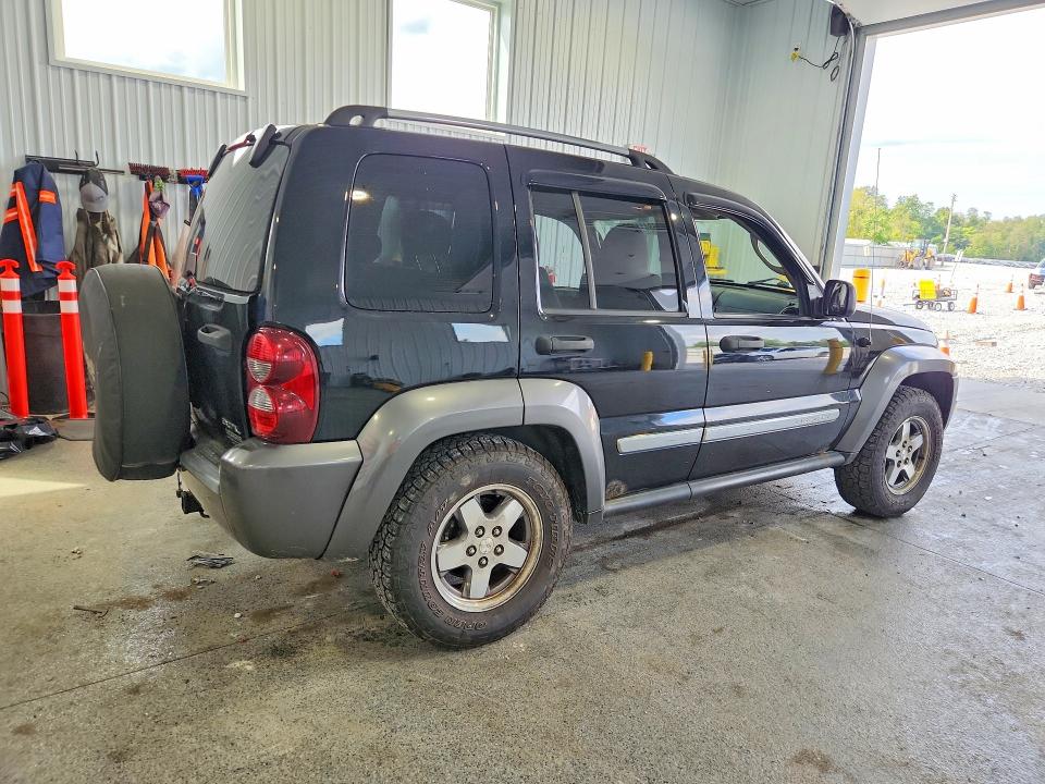 Photo 3 from auction – 2006 JEEP LIBERTY with VIN 1J4GL48K46W146887