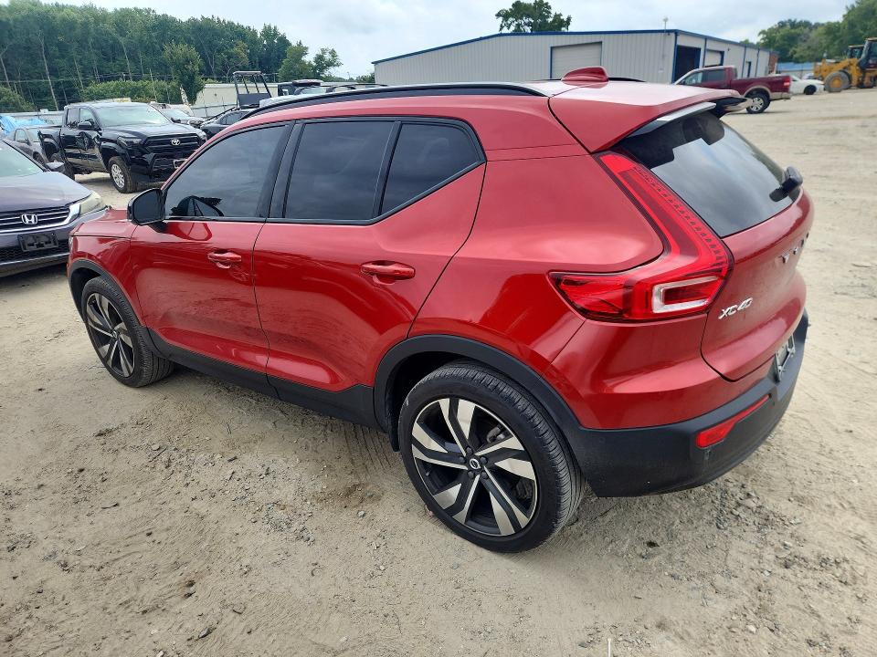 Photo 2 from auction – 2025 VOLVO XC40 with VIN YV4L12UC6S2463159