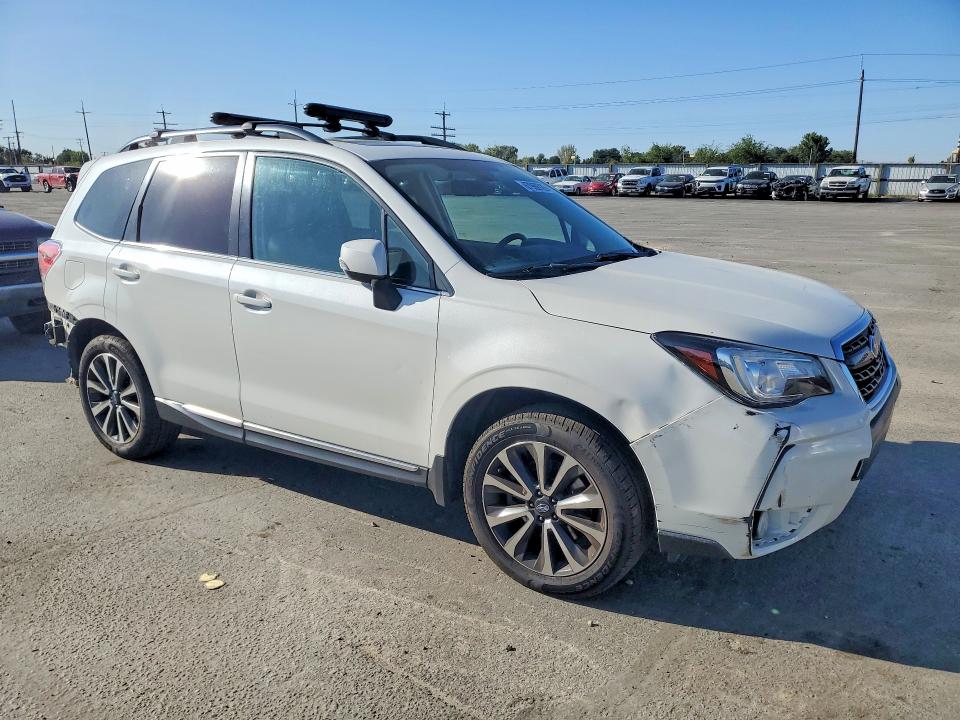 Photo 4 from auction – 2017 SUBARU FORESTER with VIN JF2SJGWC2HH806579