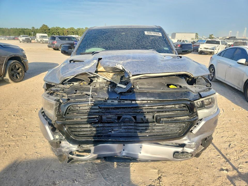 Foto 5 de la subasta – 2021 RAM 1500 con VIN 1C6SRFJT1MN694000