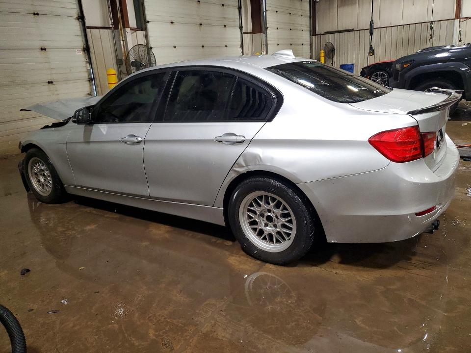 Снимка 2 от търг – 2013 BMW 328 с VIN WBA3C1G52DNR45002