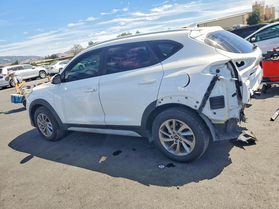 Photo 2 from auction – 2018 HYUNDAI TUCSON with VIN KM8J33A40JU639824