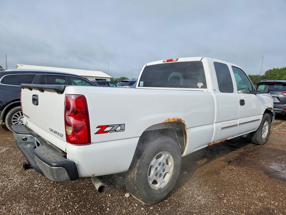 Photo 3 from auction – 2003 CHEVROLET SILVERADO with VIN 1GCEK19T93E241095