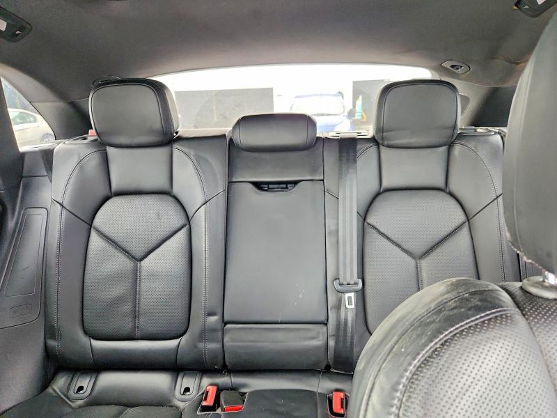 Photo 10 from auction – 2018 PORSCHE MACAN with VIN WP1AB2A52JLB35502