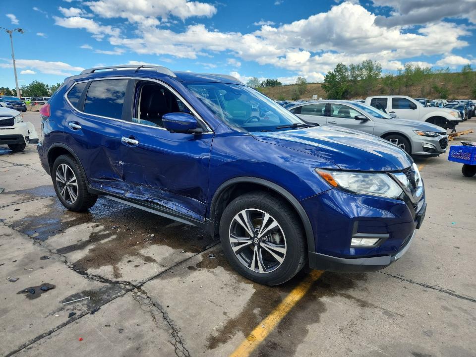 Photo 4 from auction – 2017 NISSAN ROGUE with VIN JN8AT2MV9HW018300
