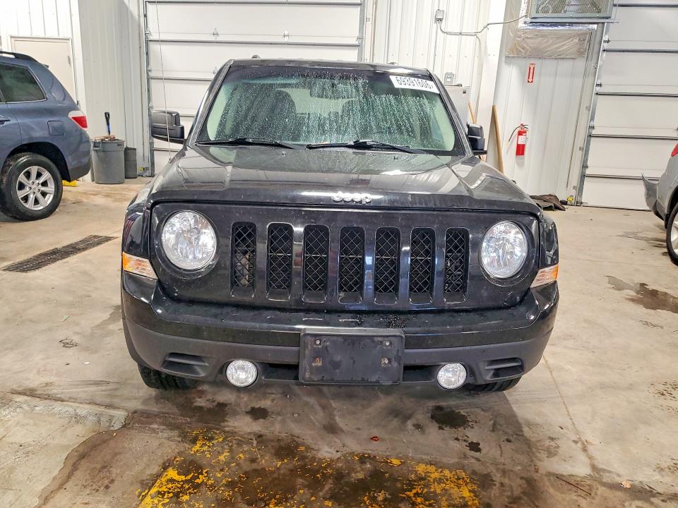 Снимка 5 от търг – 2017 JEEP PATRIOT с VIN 1C4NJRFB3HD133551