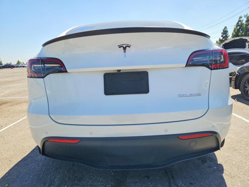 Фото 6 с аукциона – 2022 TESLA MODEL Y с VIN 7SAYGDEF2NF336750
