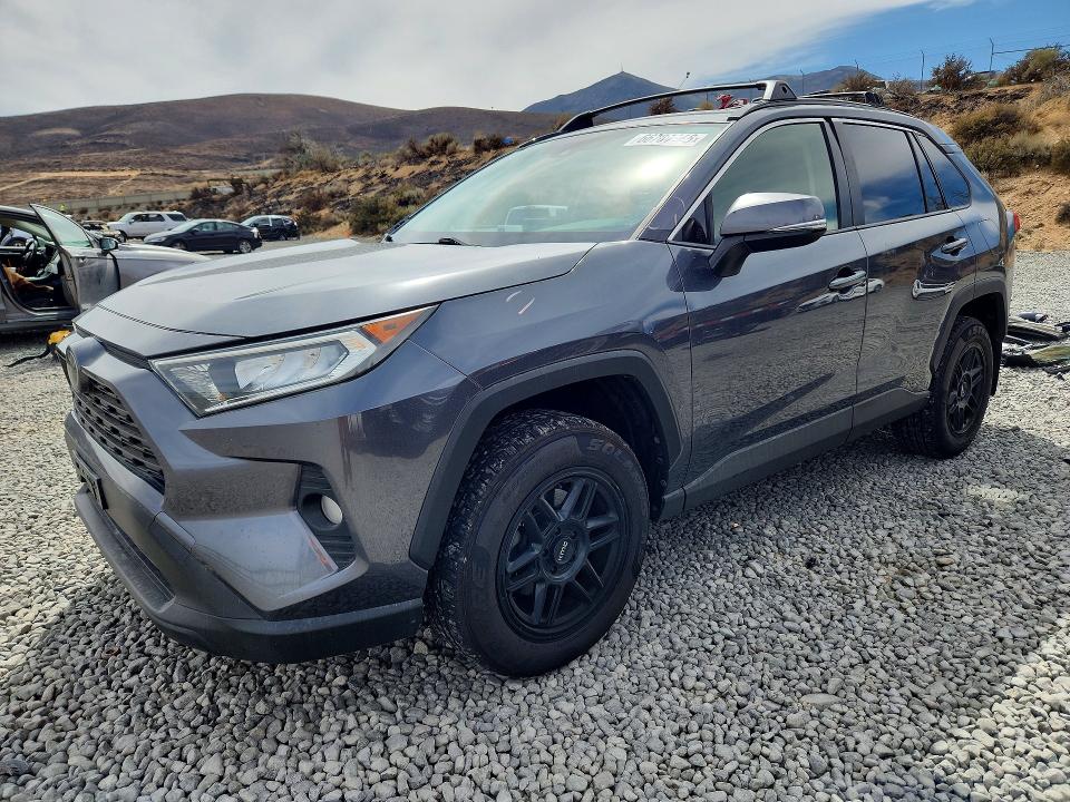 TOYOTA RAV4 2019 with VIN JTMP1RFV7KD027727 - Photo from auction
