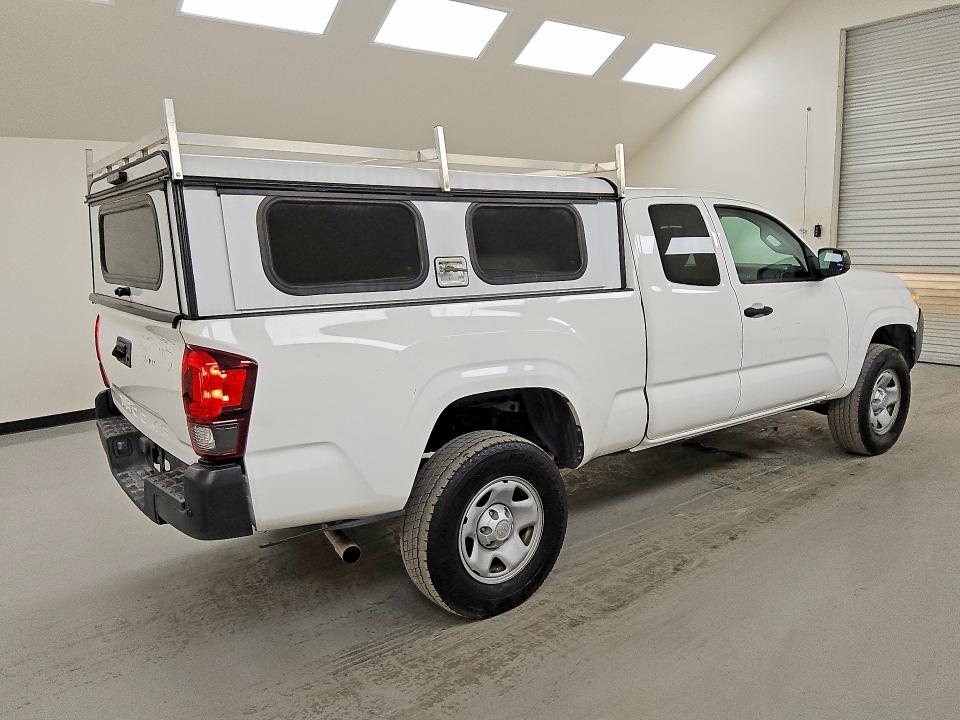 Photo 3 from auction – 2022 TOYOTA TACOMA with VIN 3TYRX5GN3NT052359