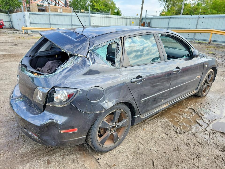Photo 3 from auction – 2005 MAZDA 3 with VIN JM1BK343551287930