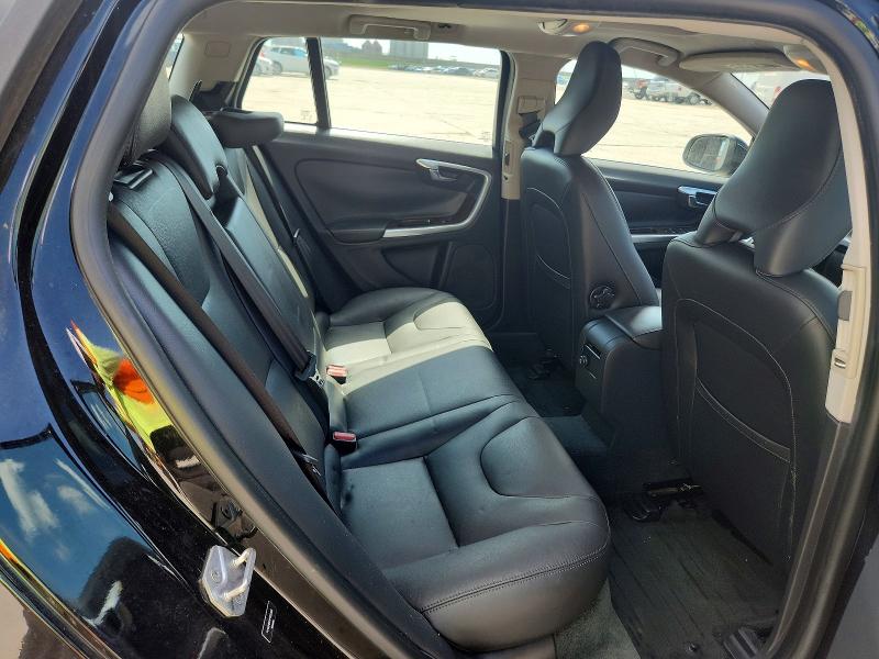 Zdjęcie 10 z aukcji – 2015 VOLVO V60 z VIN YV140MEC4F1195206