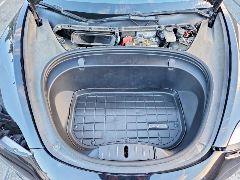 Photo 11 from auction – 2018 TESLA MODEL 3 with VIN 5YJ3E1EBXJF170643