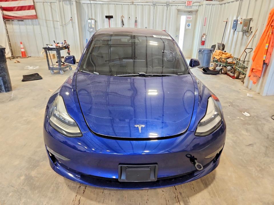 Photo 5 from auction – 2018 TESLA MODEL 3 with VIN 5YJ3E1EA9JF076289