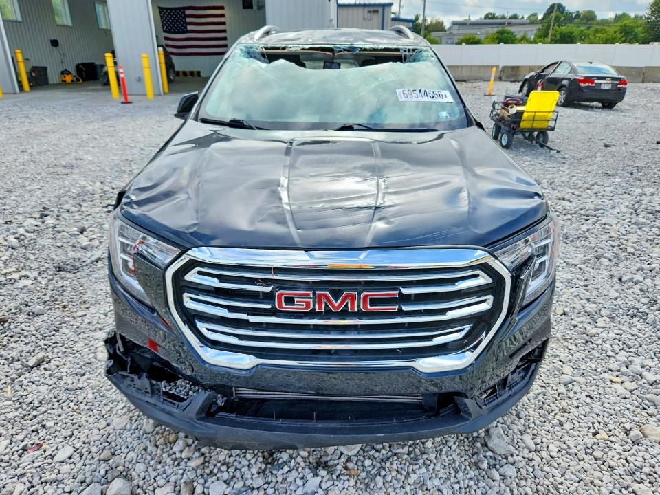 Photo 5 from auction – 2022 GMC TERRAIN with VIN 3GKALVEV9NL111450