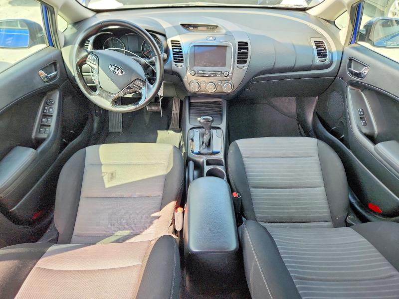 Снимка 8 от търг – 2017 KIA FORTE с VIN 3KPFL4A7XHE016617