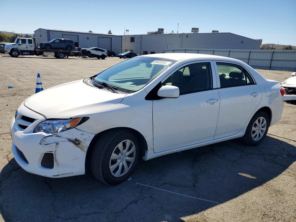 TOYOTA COROLLA 2012 с VIN 5YFBU4EE5CP029383 - Снимка от търг