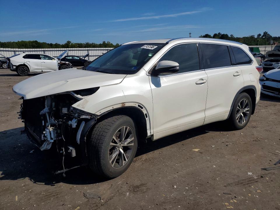 TOYOTA HIGHLANDER 2016 with VIN 5TDJKRFH6GS332953 - Photo from auction