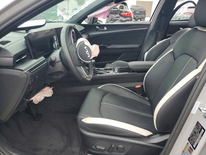 Foto 7 de la subasta – 2027 KIA K5 con VIN KNAG64J76V5528262