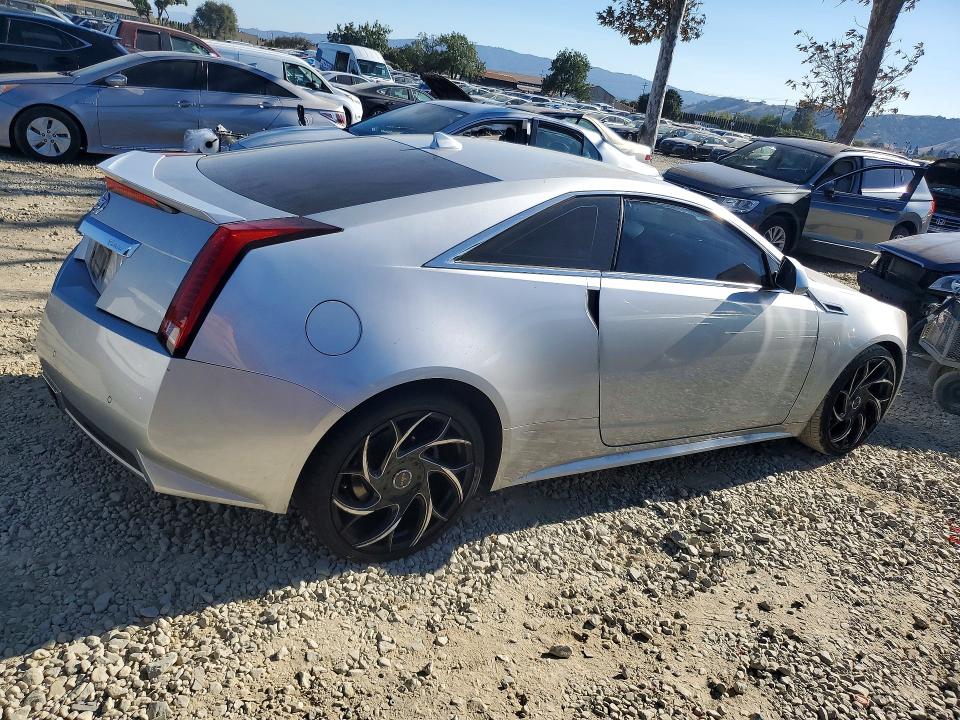 Снимка 3 от търг – 2014 CADILLAC CTS с VIN 1G6DA1E35E0102041