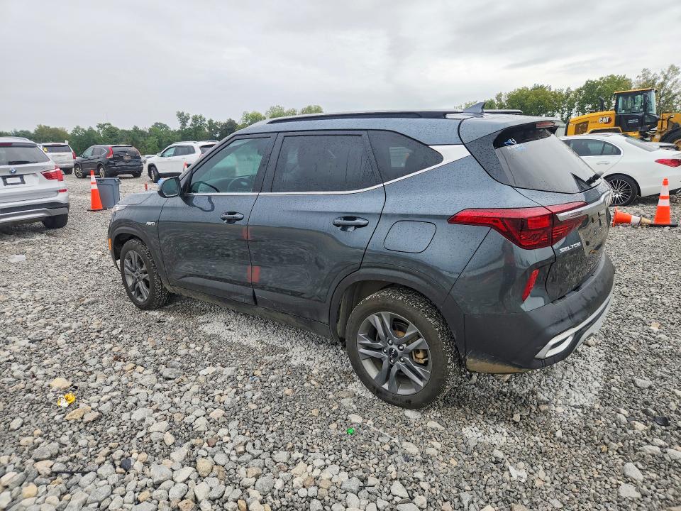Снимка 2 от търг – 2023 KIA SELTOS с VIN KNDEUCAA6P7447940