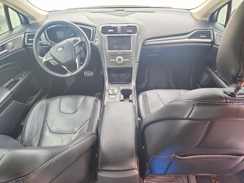 Photo 8 from auction – 2017 FORD FUSION with VIN 3FA6P0D90HR273455