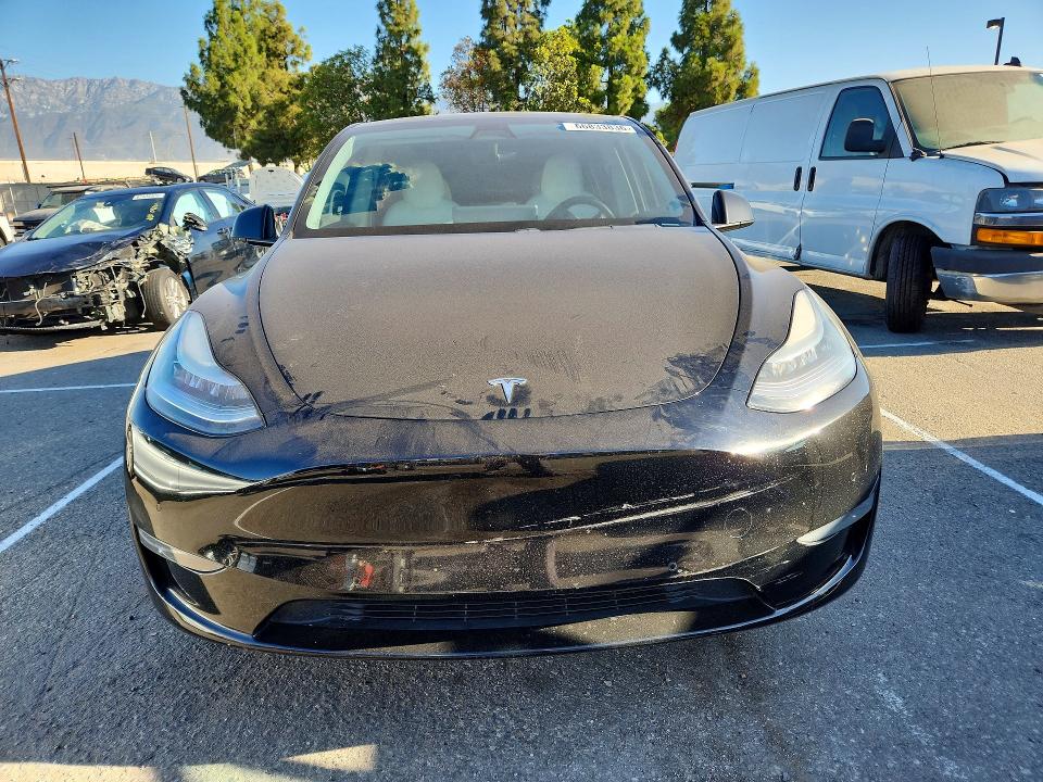 Photo 5 from auction – 2020 TESLA MODEL Y with VIN 5YJYGDEE3LF018296