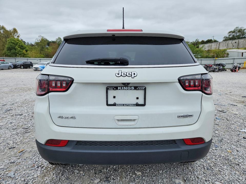 Снимка 6 от търг – 2022 JEEP COMPASS с VIN 3C4NJDBB3NT222812