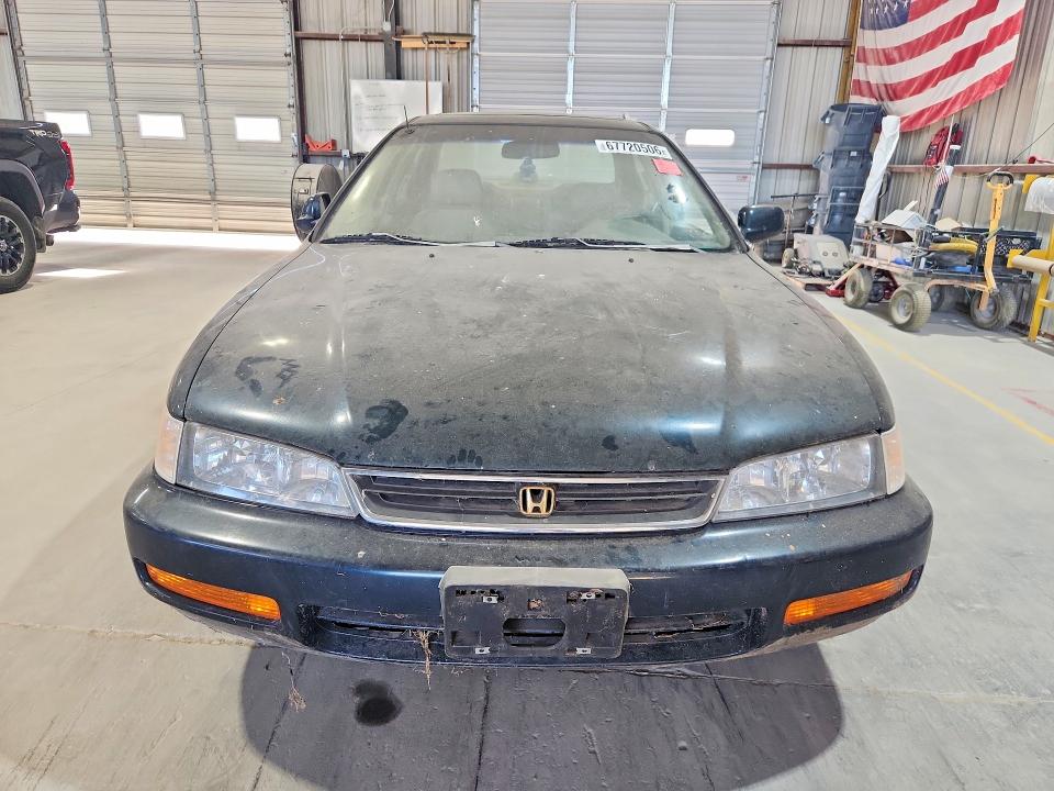 Photo 5 from auction – 1996 HONDA ACCORD with VIN 1HGCE6675TA016863