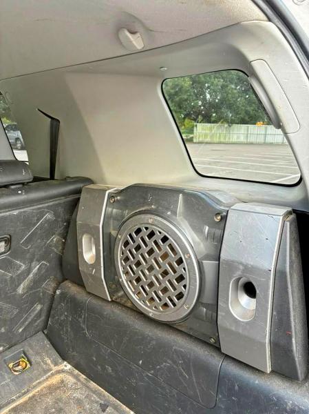Photo 13 from auction – 2010 TOYOTA FJ CRUISER with VIN JTEBU4BF6AK084090
