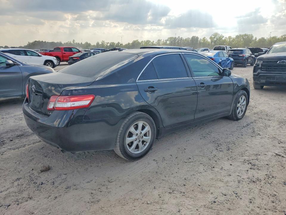 Photo 3 from auction – 2010 TOYOTA CAMRY with VIN 4T4BF3EK0AR073836