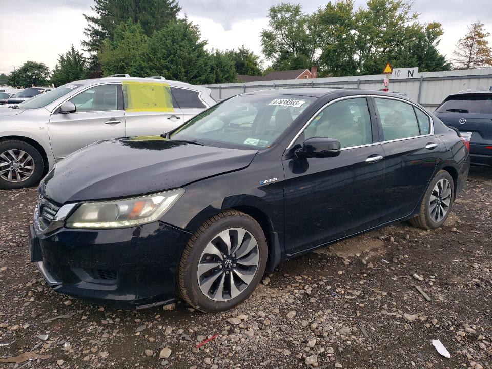 HONDA ACCORD 2015 with VIN 1HGCR6F30FA004688 - Photo from auction